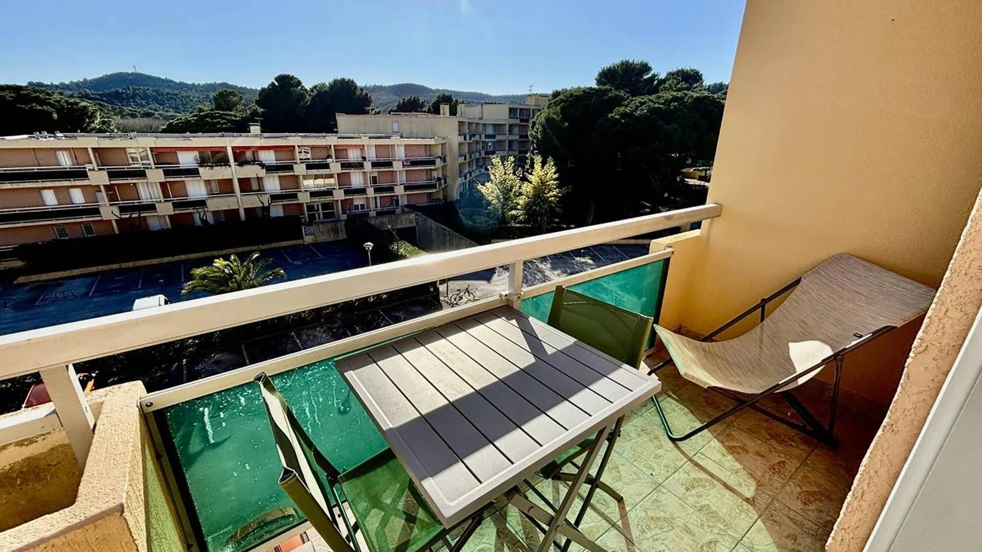 Appartement Lumineux Avec Terrasse Et Parking Proche Plage - Fr-1-816-27 Bormes-les-Mimosas